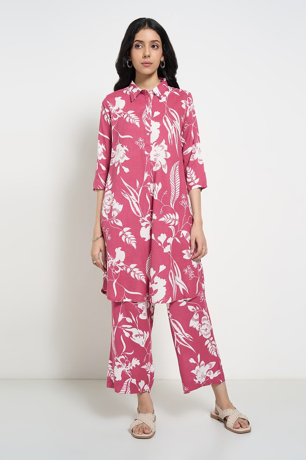 Rangmanch Pink Printed Knee Length Casual Women Regular Fit Kurta