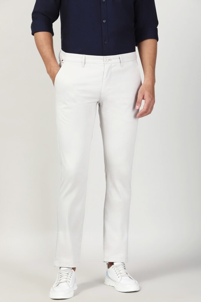 Peter England Light Grey Solid Casual Men Slim Fit Casual Trouser