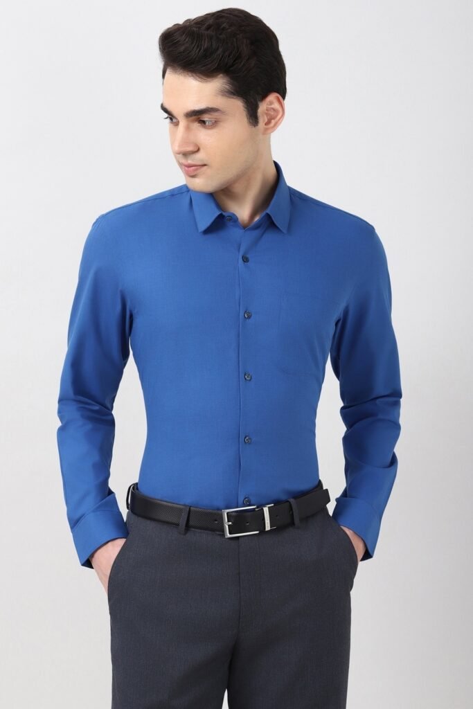 Peter England Medium Blue Solid Formal Full Sleeves Shirt Collar Men Regular Fit Formal Shirt