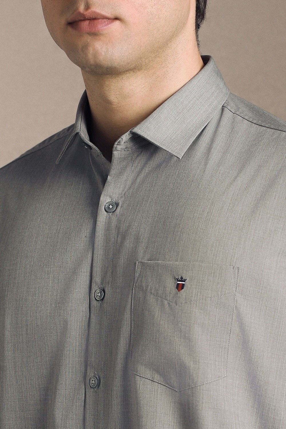 Louis Philippe Medium Grey Solid Casual Full Sleeves Shirt Collar Men Slim Fit Casual Shirt
